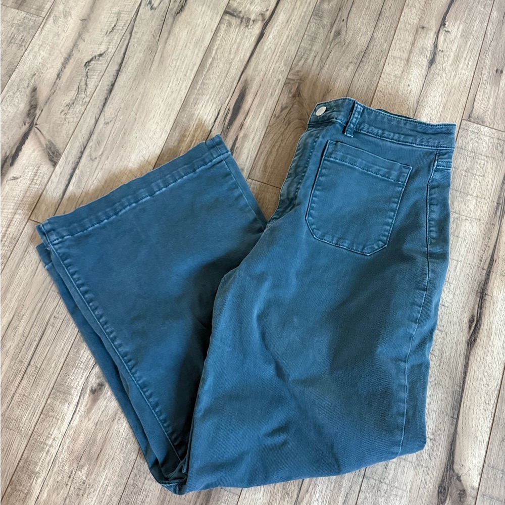 Rolla’s High Rise Wide Leg jeans
